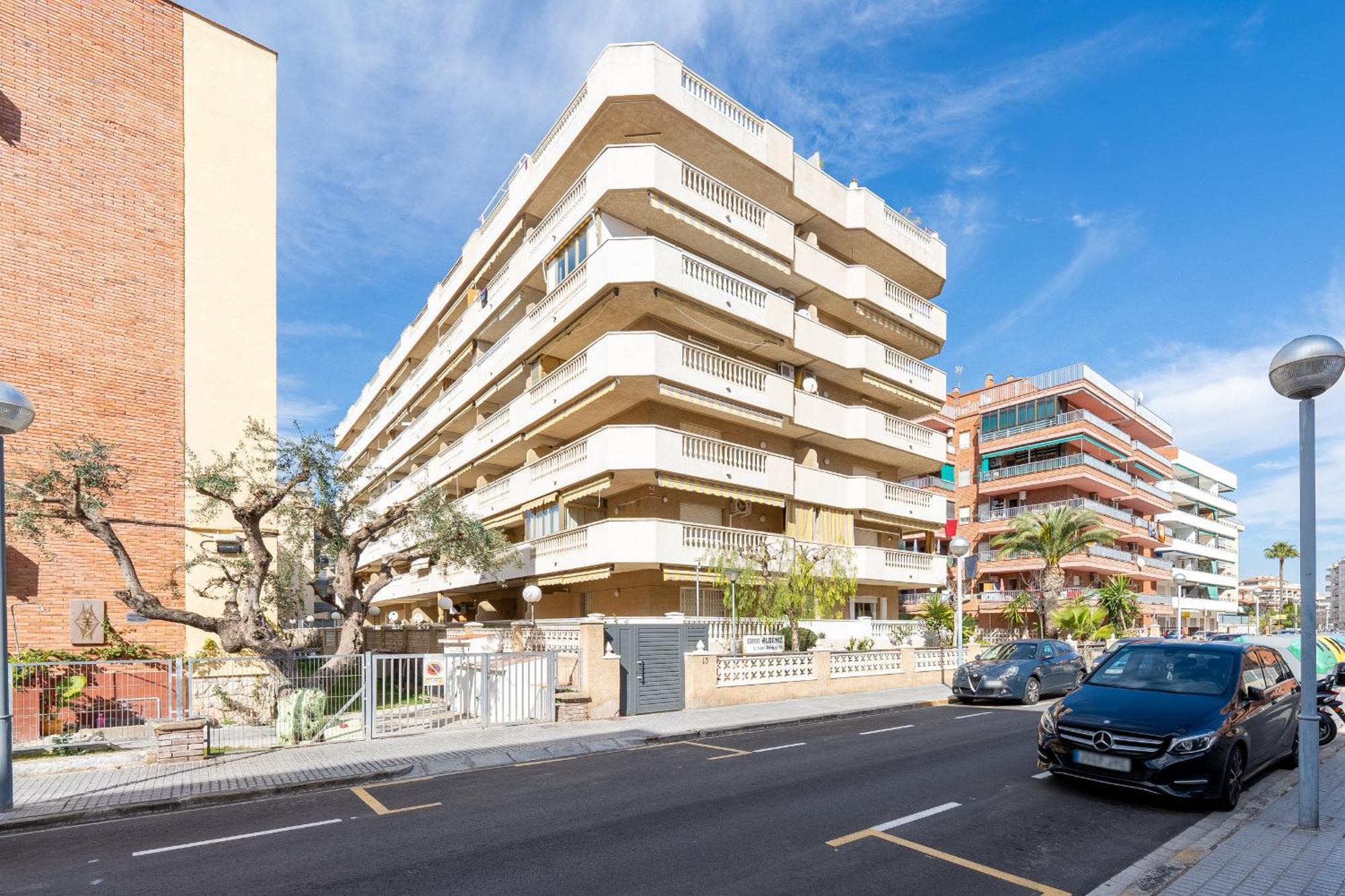 Alea Rentals - Albeniz La Pineda Exteriör bild