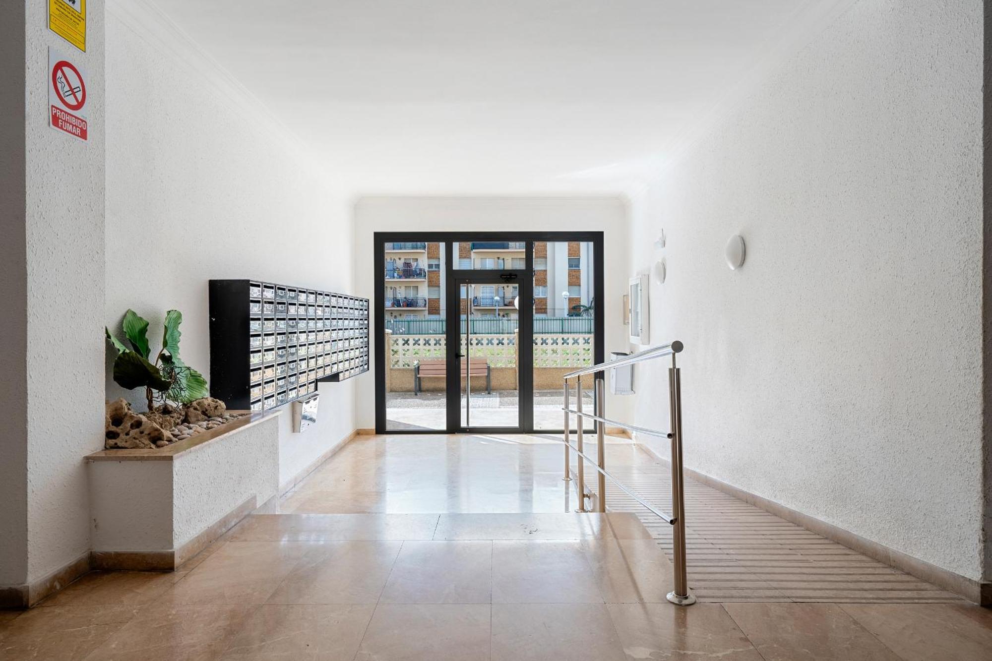 Alea Rentals - Albeniz La Pineda Exteriör bild