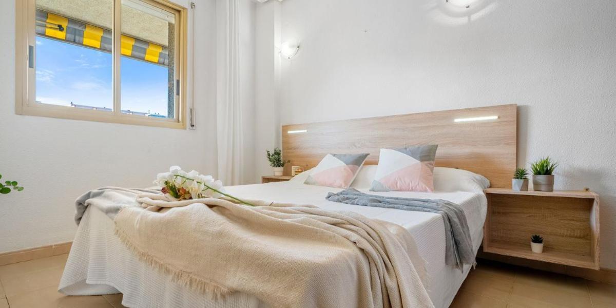 Alea Rentals - Albeniz La Pineda Exteriör bild