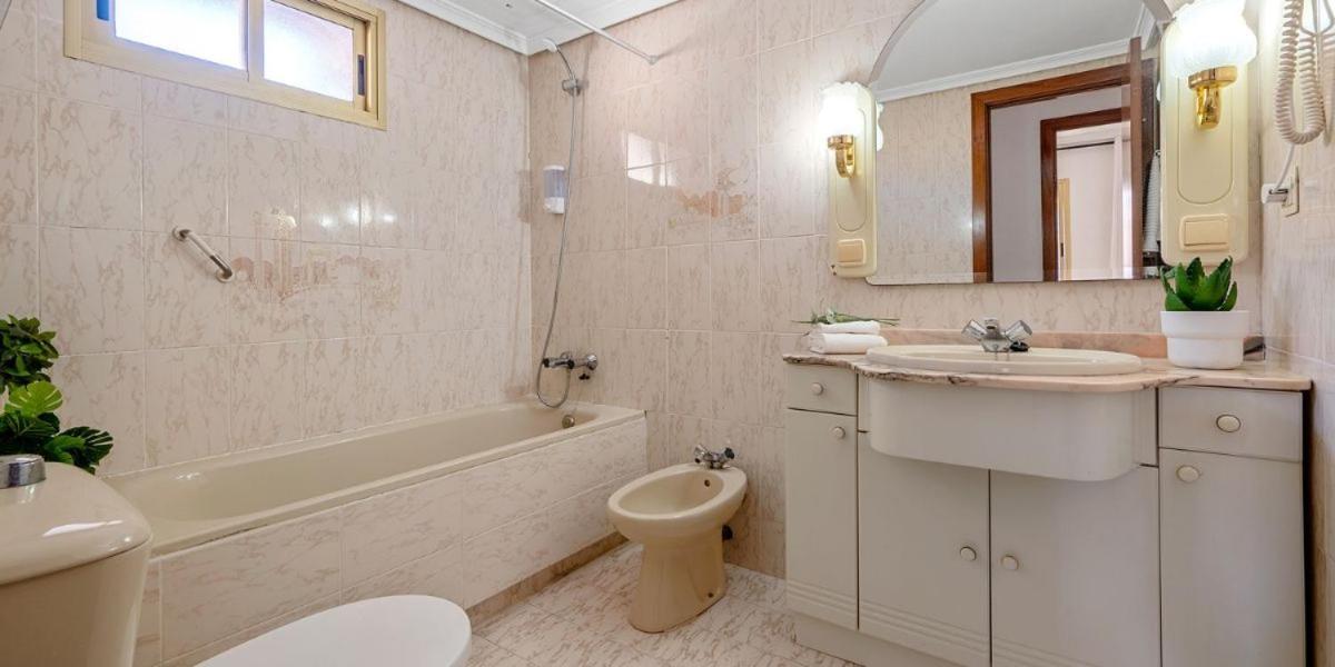 Alea Rentals - Albeniz La Pineda Exteriör bild